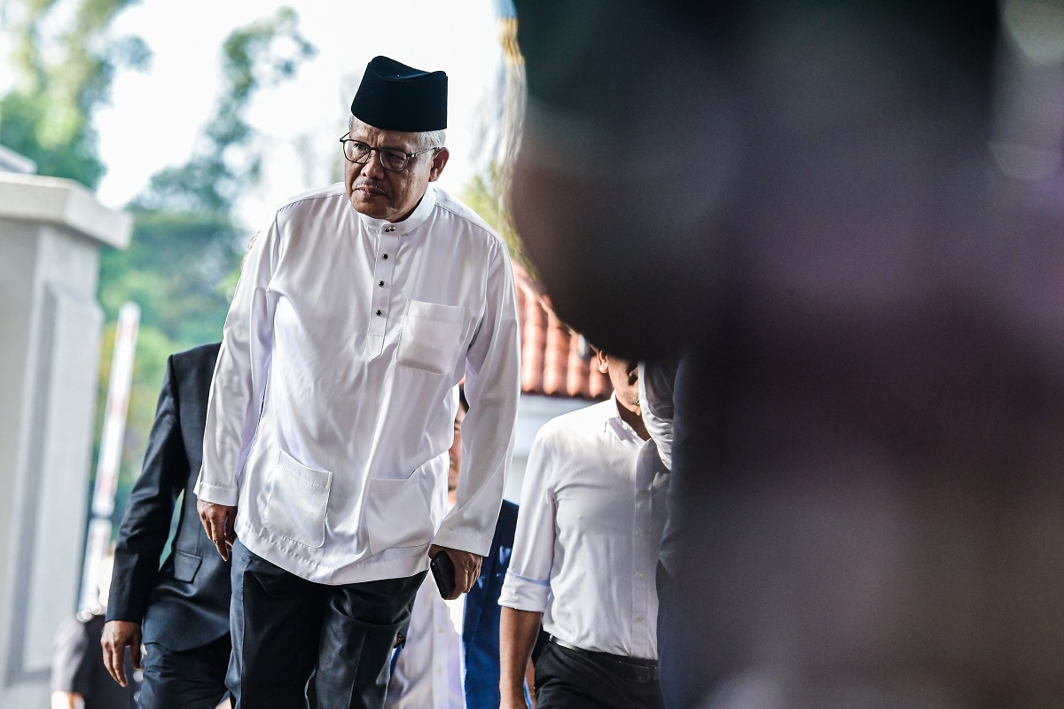 pn-s-hamzah-calls-for-postponement-of-rm1-700-minimum-wage-for-some